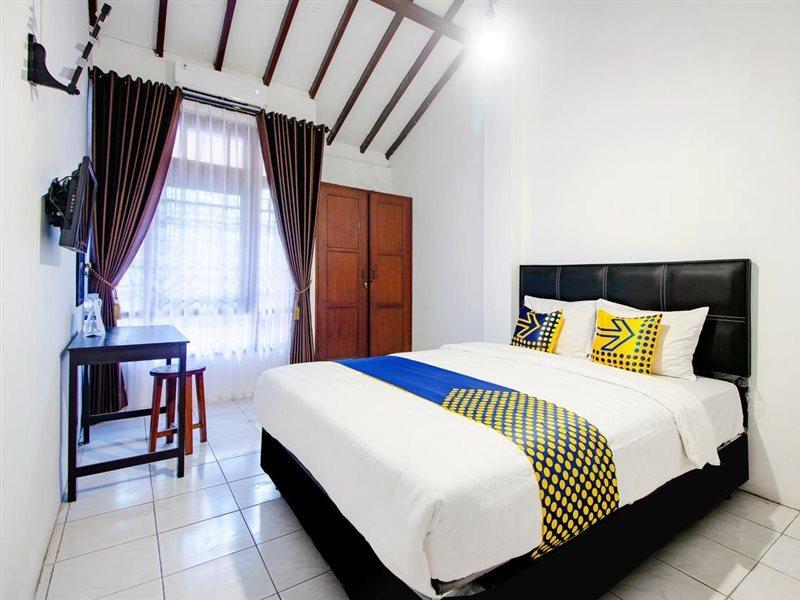 Spot On 2107 Ijo Pupus Syariah Residence Baturetno Exterior foto
