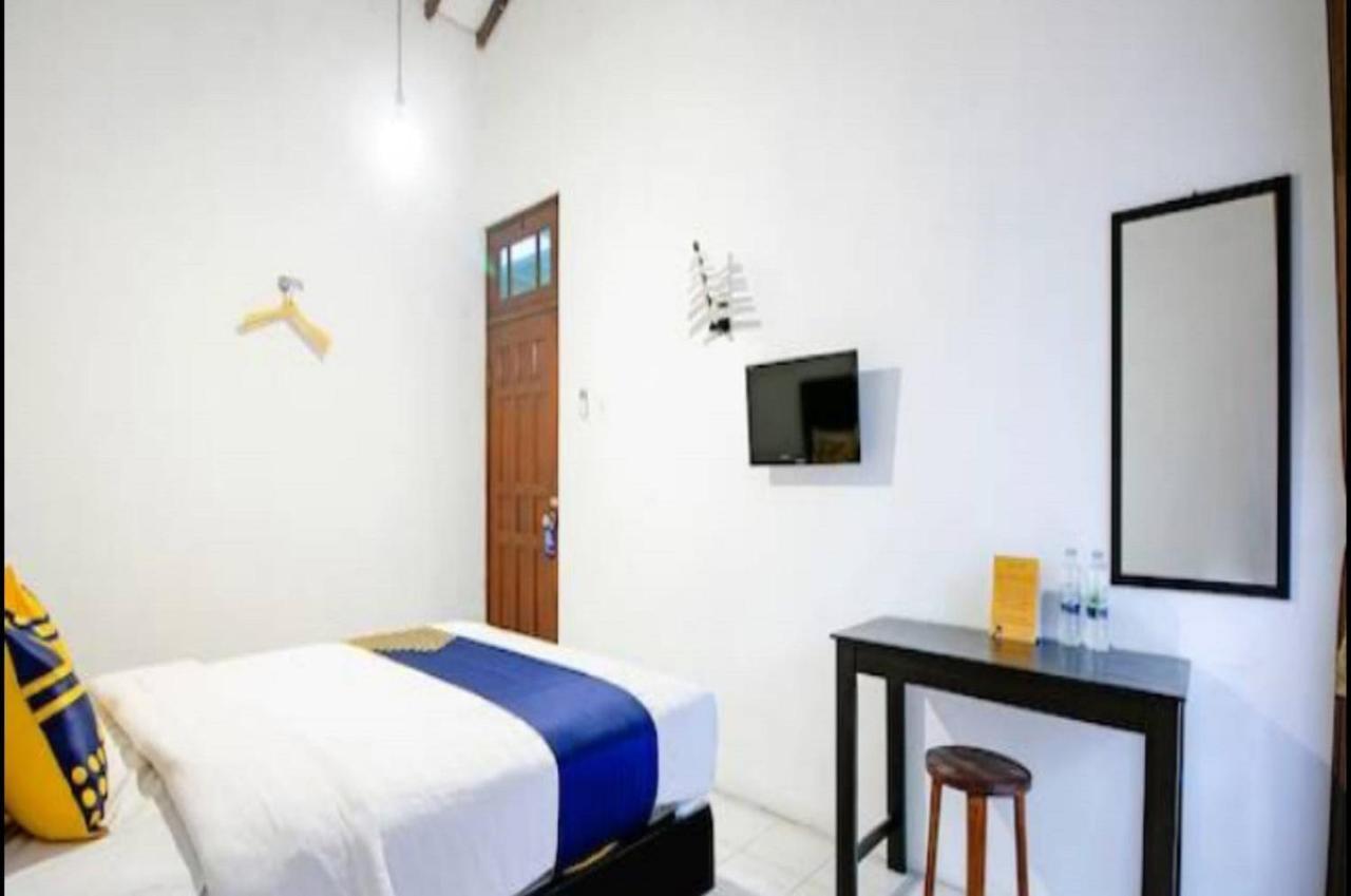 Spot On 2107 Ijo Pupus Syariah Residence Baturetno Exterior foto
